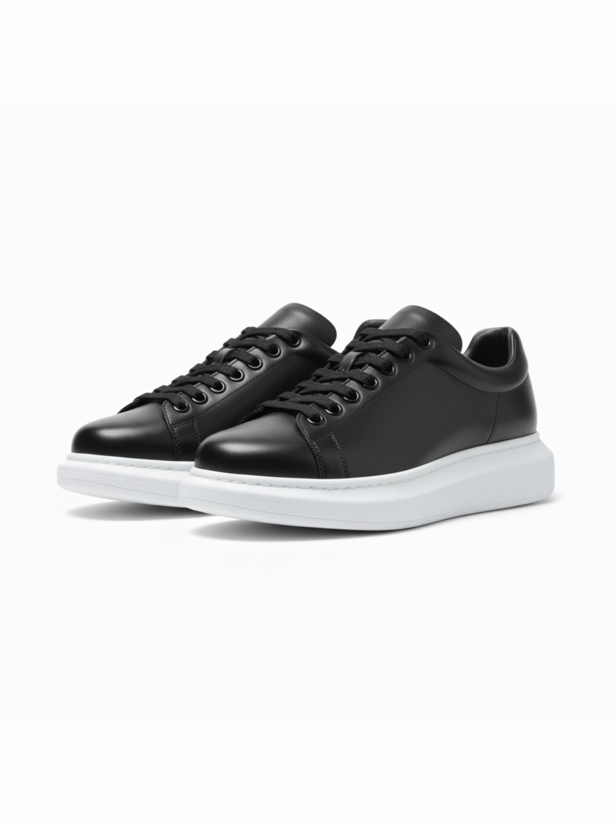 The Pluto Sneakers – Black
